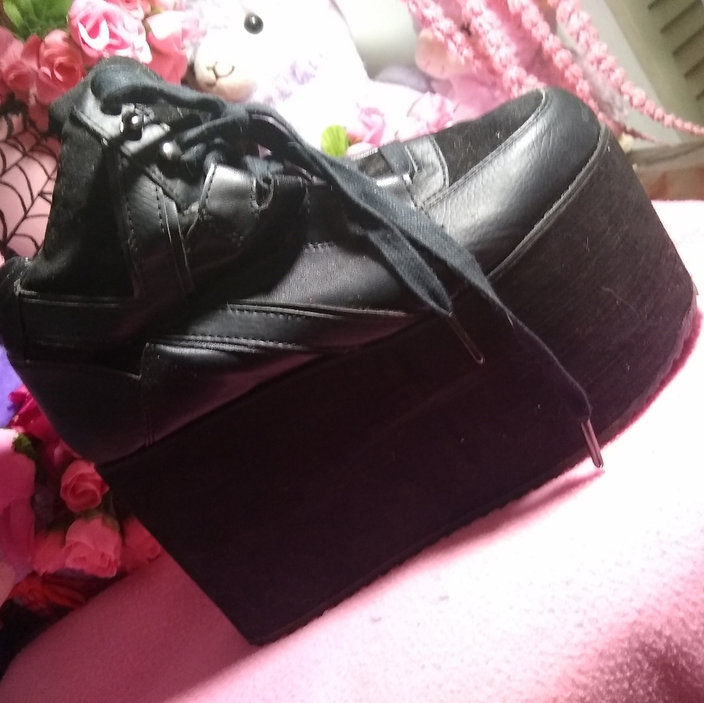 YRU QOZMO platform sneakers